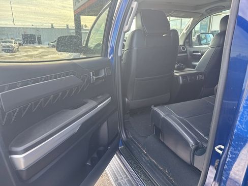 Used 2022 Toyota Corolla Cross LE image 16