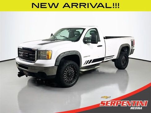Used 2013 GMC Sierra 2500 W/T w/ Snow Plow Prep Package image 1