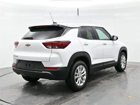 Used 2024 Chevrolet TrailBlazer LS w/ LS Convenience Package image 7