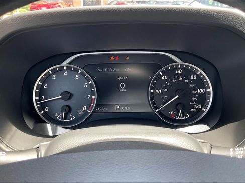 Used 2025 Nissan Frontier SV RWD image 20
