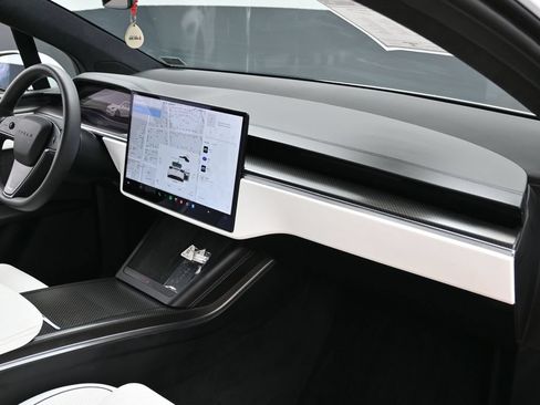 Used 2023 Tesla Model X Plaid AWD/4WD image 11