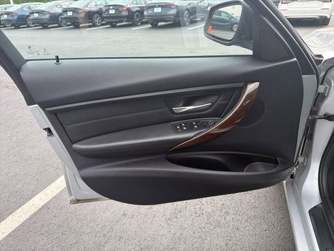 Used 2015 BMW 328i xDrive Sedan AWD/4WD image 18