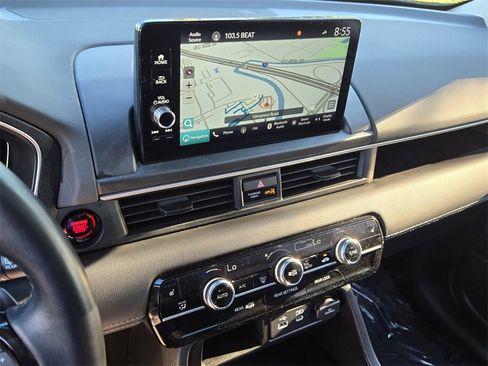 Used 2024 Honda Pilot Touring image 21