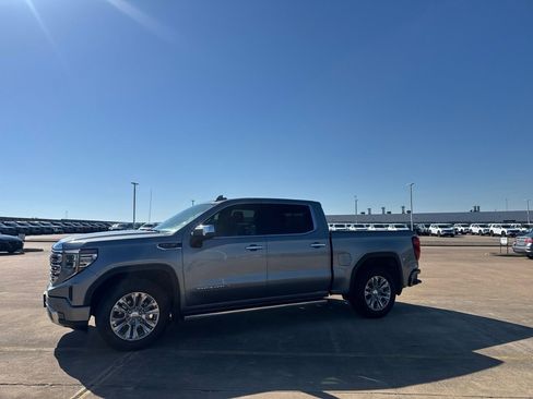 Used 2023 GMC Sierra 1500 Denali AWD/4WD image 10