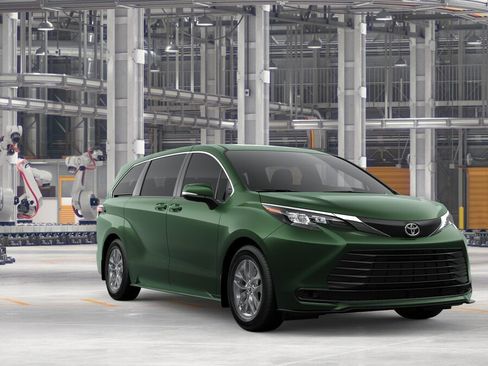 New 2026 Toyota Sienna LE AWD/4WD image 15
