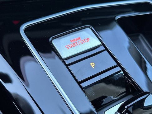New 2026 Volkswagen GTI SE FWD image 22