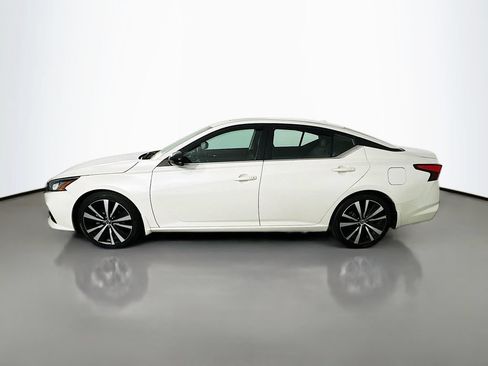 Used 2020 Nissan Altima 2.5 SR w/ Premium Package FWD image 4