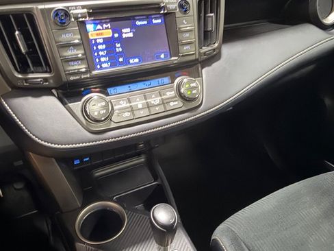 Used 2013 Toyota RAV4 XLE AWD/4WD image 13