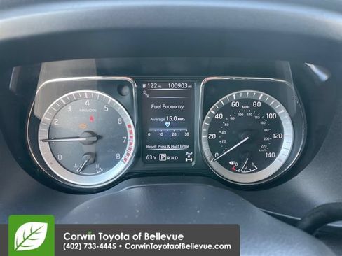 Used 2018 Nissan Titan SV w/ SV Convenience Package AWD/4WD image 9