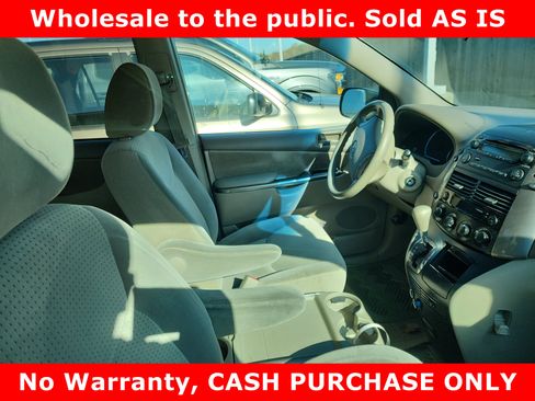 Used 2010 Toyota Sienna CE image 8