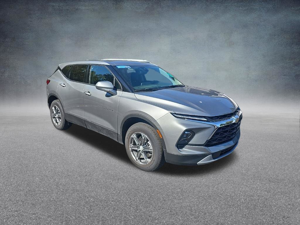 Used 2024 Chevrolet Blazer LT w/ Driver Confidence Package FWD image 9