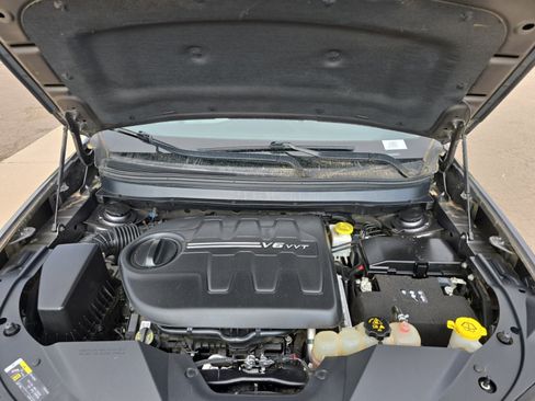 Used 2019 Jeep Cherokee Limited FWD image 20