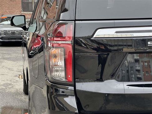 Used 2024 Chevrolet Suburban Premier w/ Premium Package 2 image 11