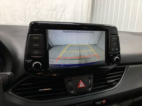 Used 2019 Hyundai Elantra GT image 22