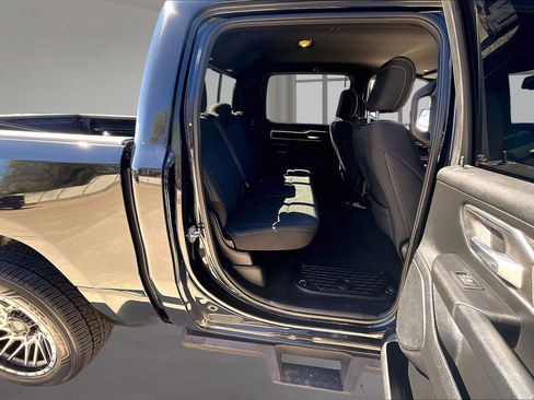 Used 2019 RAM 1500 Big Horn AWD/4WD image 29