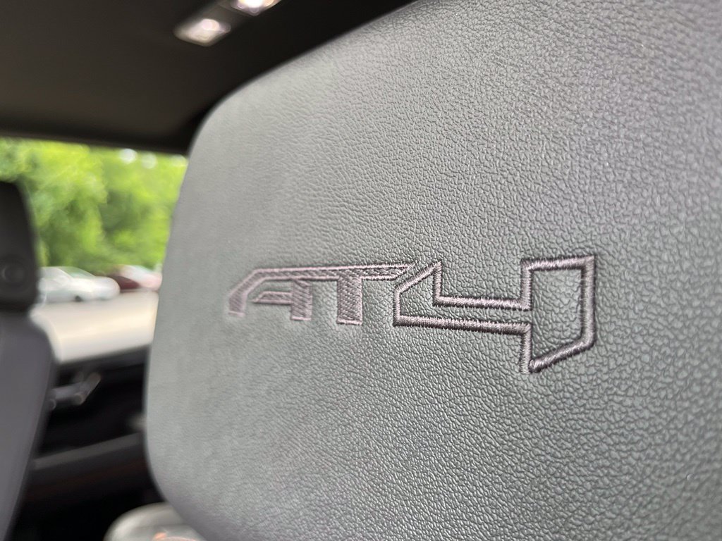 Used 2024 GMC Sierra 1500 AT4 w/ Technology Package AWD/4WD image 29