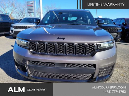 New 2025 Jeep Grand Cherokee L Altitude image 15