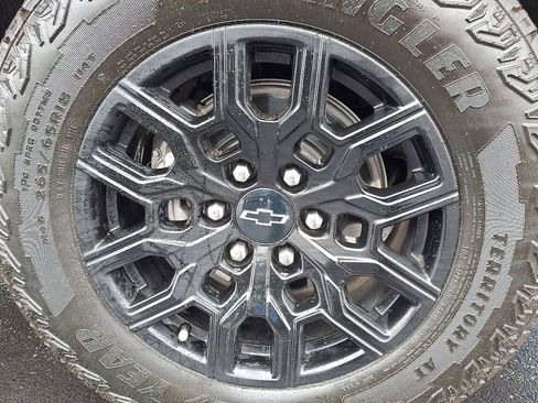 Used 2025 Chevrolet Colorado Trail Boss image 7