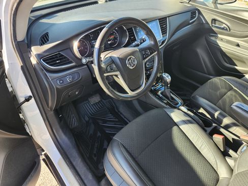 Used 2017 Buick Encore Preferred image 4