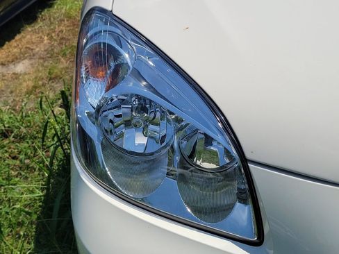 Used 2011 Buick Lucerne CXL FWD image 7