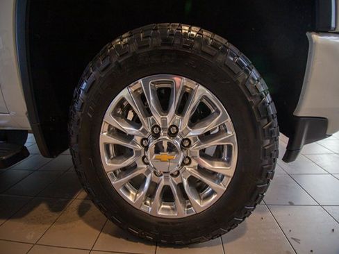 Used 2021 Chevrolet Silverado 2500 High Country w/ Z71 Off-Road Package image 29