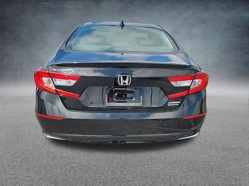 Used 2019 Honda Accord Touring image 5