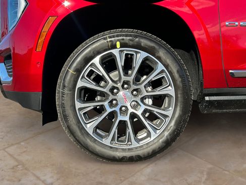 New 2026 GMC Yukon XL Denali image 31