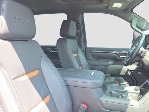 Used 2026 GMC Sierra 2500 AT4 w/ AT4 Premium Plus Package AWD/4WD image 19