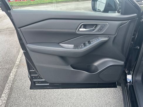 New 2026 Nissan Rogue Platinum w/ Platinum Premium Package image 10