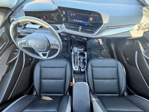 Used 2025 Chevrolet Trax ACTIV w/ Sunroof Package image 28