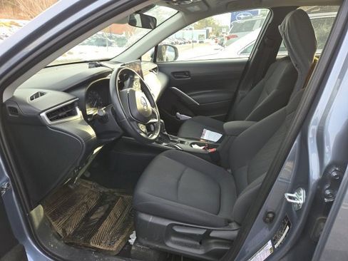 Used 2023 Toyota Corolla Cross LE image 17