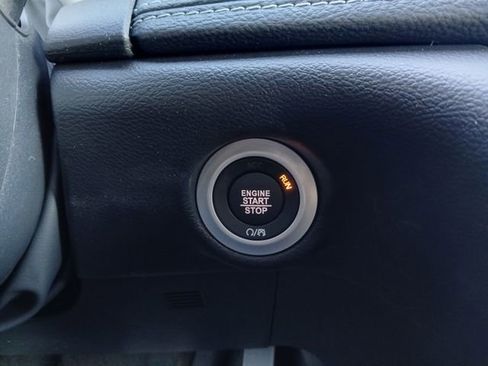 New 2027 Chrysler Pacifica Select AWD/4WD image 27