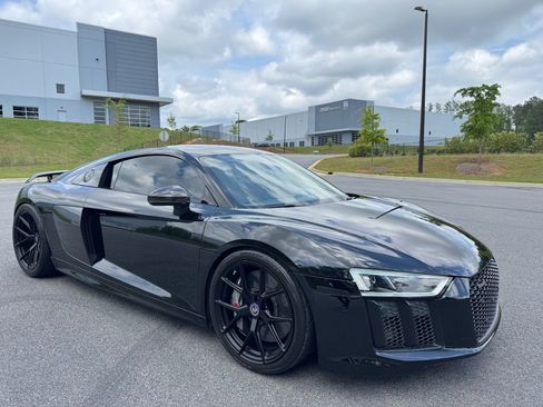 Used 2017 Audi R8 V10 plus image 3