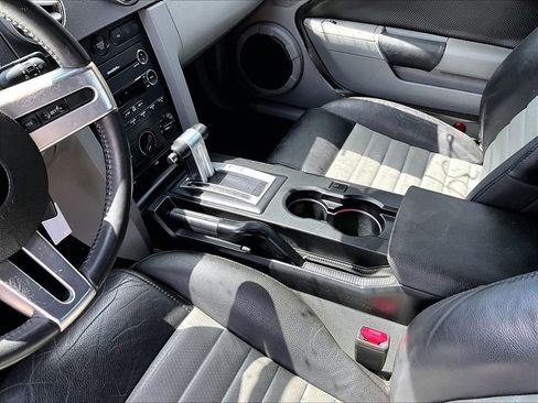 Used 2009 Ford Mustang GT Premium image 12