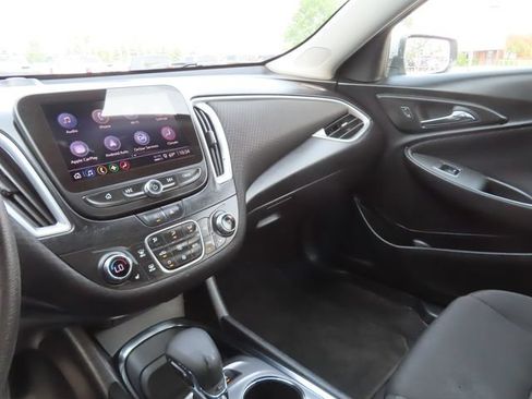 Used 2024 Chevrolet Malibu LT FWD image 34
