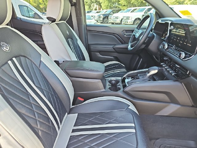 Used 2025 GMC Canyon Elevation RWD image 10