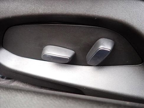 Used 2023 Chevrolet Corvette Stingray Coupe w/ Z51 Performance Package image 11