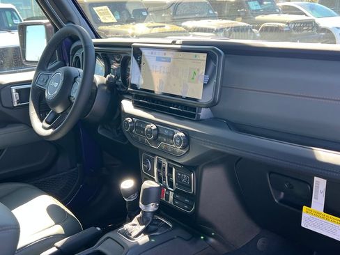 New 2026 Jeep Gladiator Mojave AWD/4WD image 12