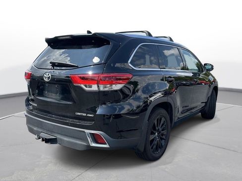 Used 2018 Toyota Highlander Limited Platinum AWD/4WD image 6