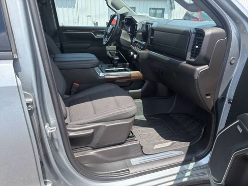 Used 2025 GMC Sierra 1500 Elevation w/ Preferred Package AWD/4WD image 23