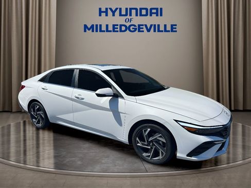 New 2026 Hyundai Elantra Limited image 8