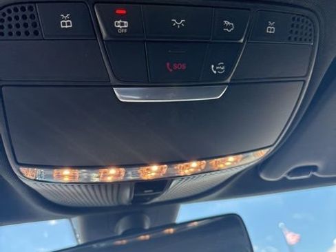 Used 2020 Mercedes-Benz C 300 Sedan image 25