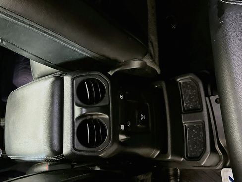 Used 2023 Jeep Wrangler Unlimited Sahara w/ Cold Weather Group AWD/4WD image 27