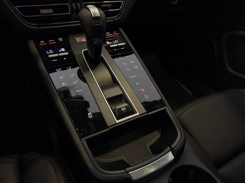 New 2026 Porsche Macan Turbo image 19