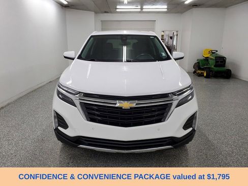 Used 2022 Chevrolet Equinox LT image 2