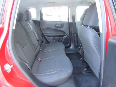 Used 2018 Jeep Compass Sport image 20