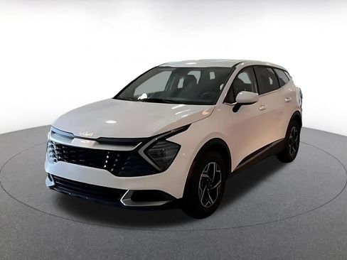 Used 2025 Kia Sportage LX FWD image 7