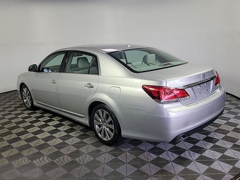 Used 2011 Toyota Avalon Limited FWD image 9