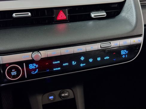 Used 2024 Hyundai Ioniq 5 SEL image 17