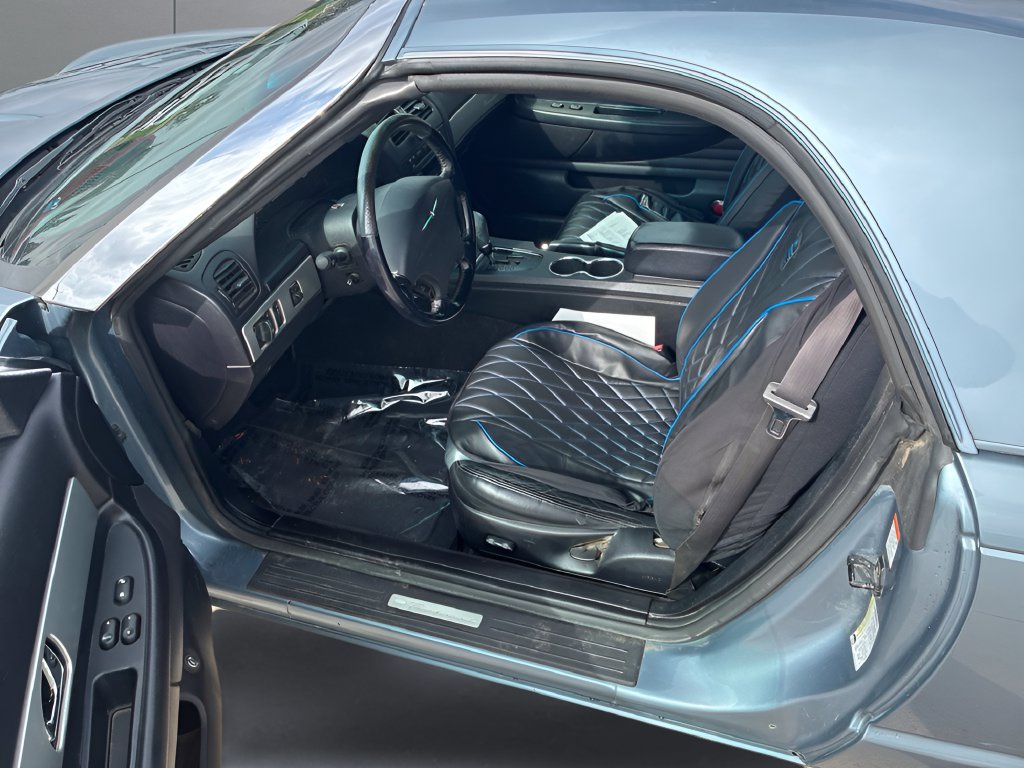 Used 2005 Ford Thunderbird RWD image 22